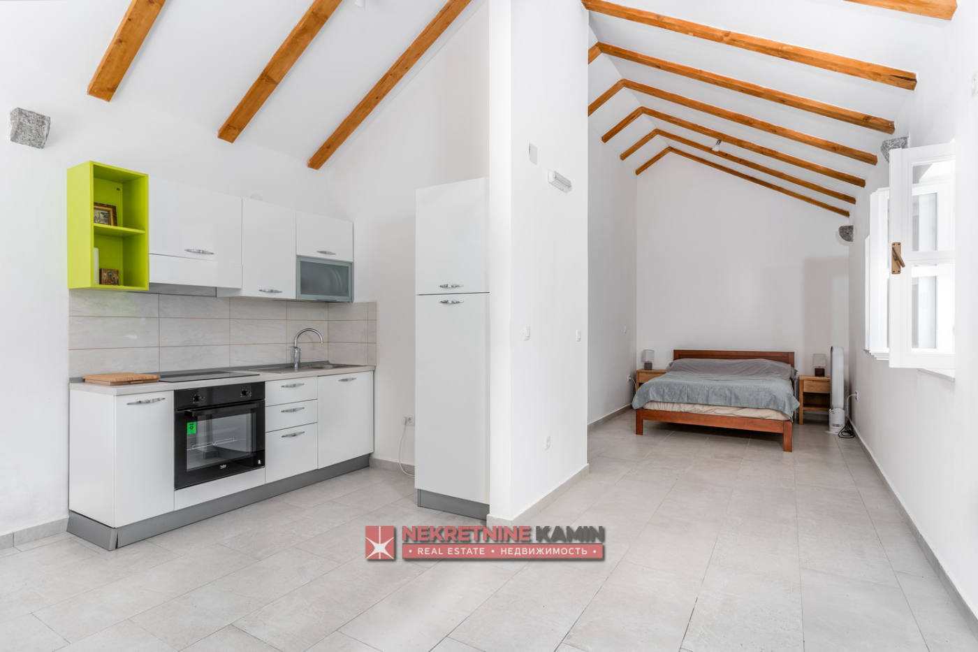 Комерційна нерухомість, 8611 м², 4 500 000$ — FAKTOR